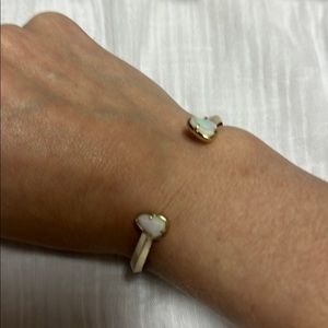 Kendra Scott Edie white and gold cuff